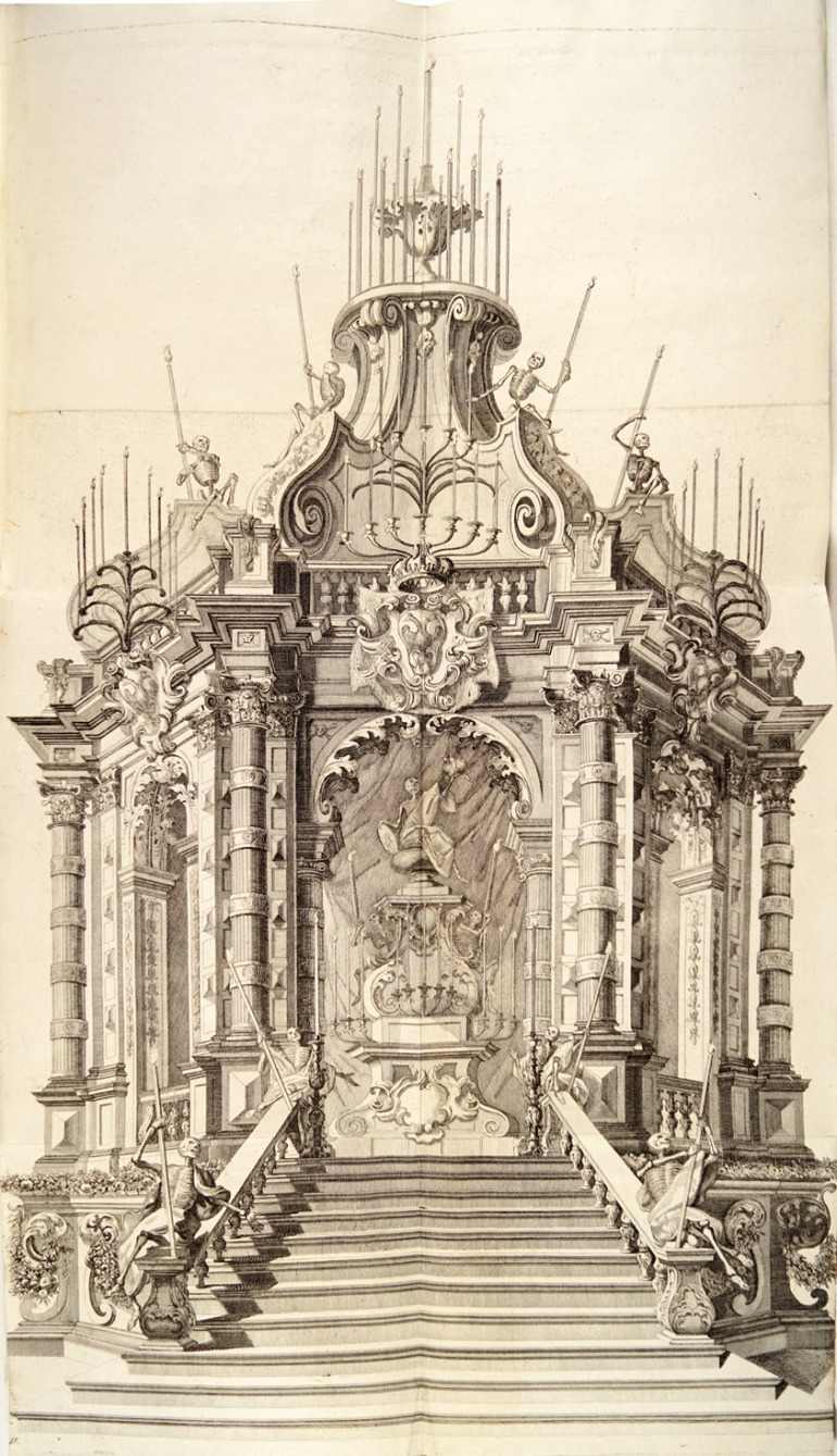 Stara rycina. Przedstawia konstrukcję wzniesioną w nawie głównej kościoła. Jest to budowla tzw. małej architektury w stylu barokowym, do której prowadzą schody. Motywem przewodnim są tu figury szkieletów trzymających czaszki lub świece. Egzemplarz tej ryciny jest przechowywany w Biblioteca Casanatense w Rzymie.